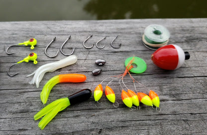 Pocket Reel Survival Fishing Kit for Camping and Bug Out Bags